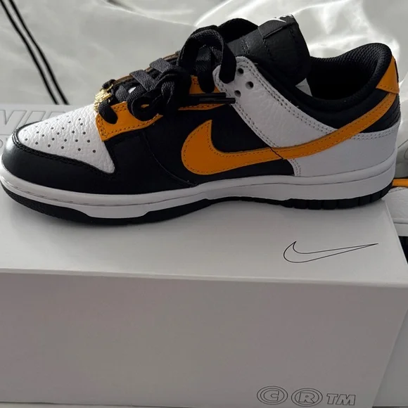 Nike Dunk Low Sneakers NEW - Picture 6 of 8